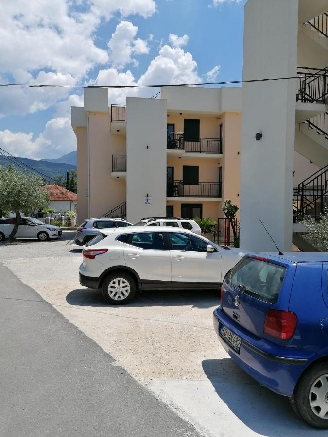 Olea Apartment Tivat Bagian luar foto