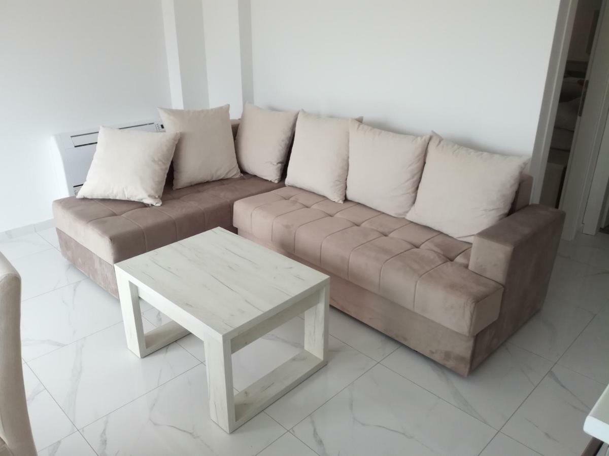 Olea Apartment Tivat Bagian luar foto