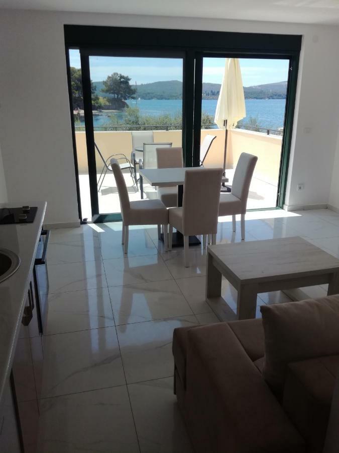 Olea Apartment Tivat Bagian luar foto