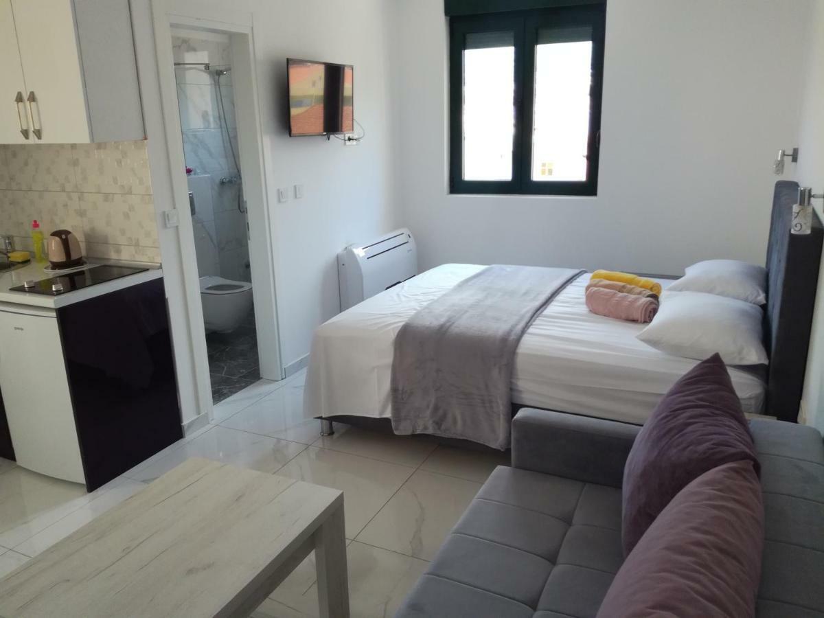 Olea Apartment Tivat Bagian luar foto