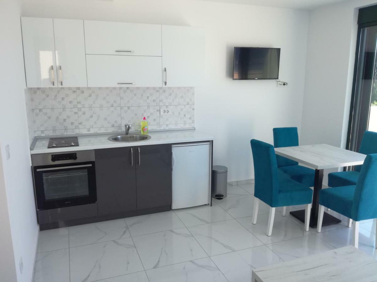 Olea Apartment Tivat Bagian luar foto