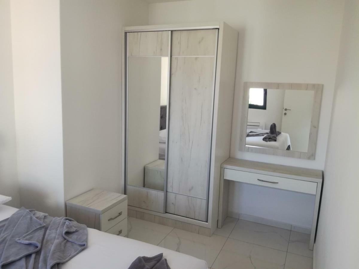 Olea Apartment Tivat Bagian luar foto