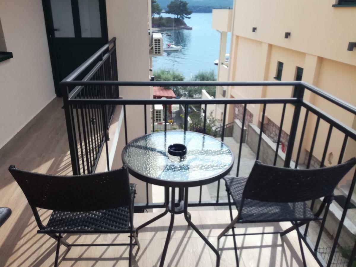 Olea Apartment Tivat Bagian luar foto