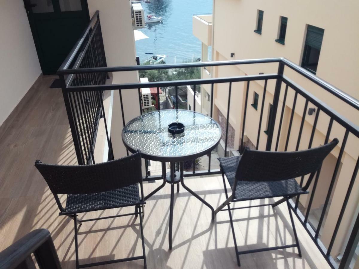 Olea Apartment Tivat Bagian luar foto